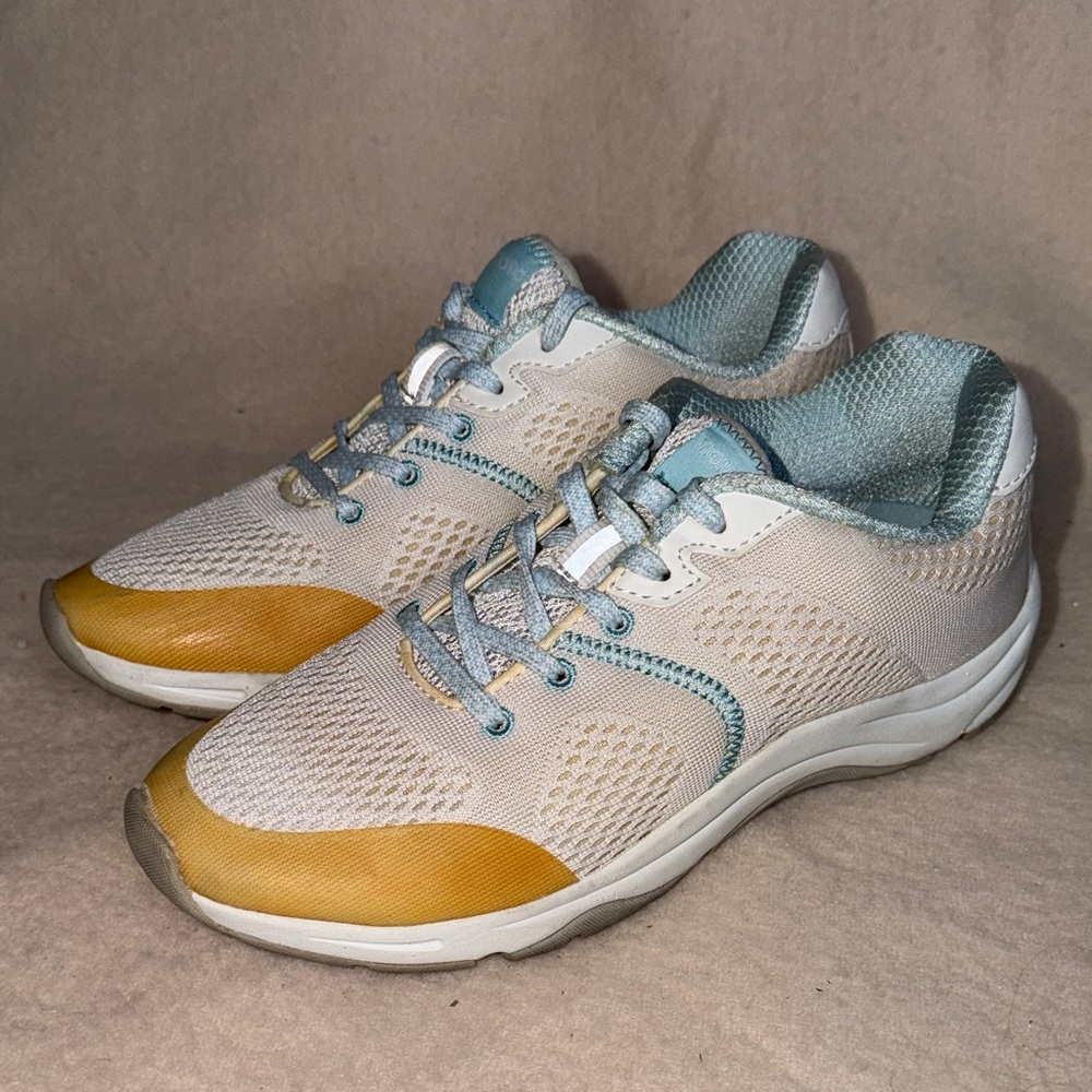 Vionic 335 Emerald White Yellow Sneakers Size 6.5